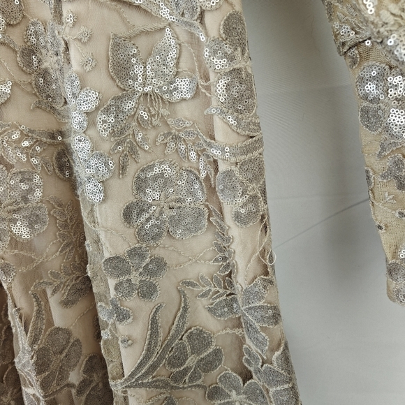 Badgley Mischka Belle Sequin Bell Sleeve Formal Mini Dress 12 Bridal Gown Gold - Picture 8 of 16